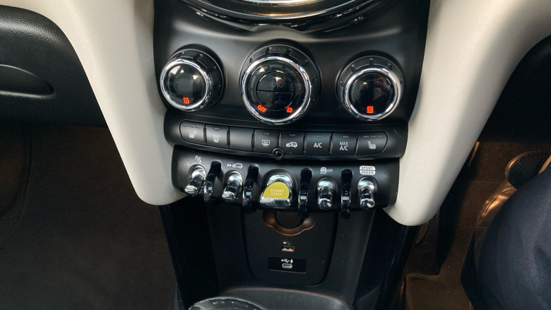 MINI Hatchback 135kW Cooper S Level 3 33kWh 3dr Auto Electric Hatchback